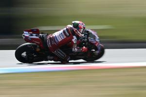 MotoGP: Bagnaia holt im Sprint in Tschechien ersten Saisonsieg