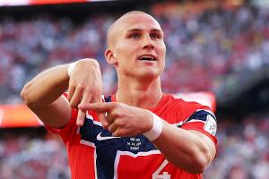 WM geht vor: Östigaard verfolgt Geburt per Facetime