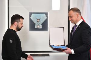 Der damalige Präsident Andrzej Duda hatten Selenskyj den Orden vor drei Jahren überreicht. (Archivbild)