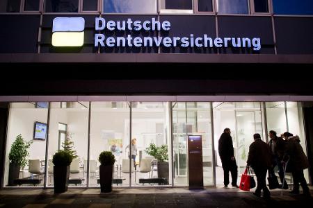 Die gesetzliche Rente soll die zentrale Säule der Alterssicherung bleiben, hier ein Gebäude der Rentenversicherung. (Archivbild)