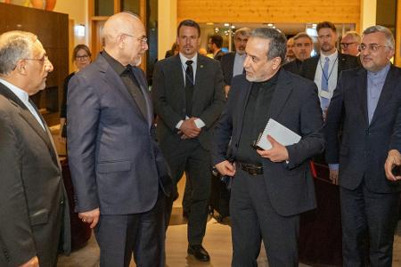Der iranische Außenminister Araghtschi äußerte sich nach Abschluss der ersten Gespräche positiv.