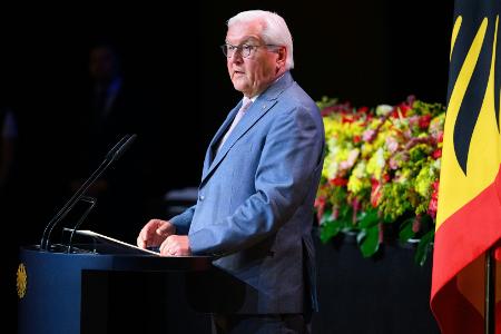 Steinmeier ehrt Medaillengewinner mit Silbernem Lorbeerblatt