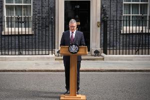 Großbritanniens Premierminister Keir Starmer kündigt seinen Rücktritt an.