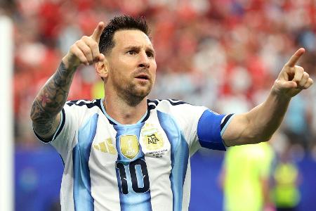 Nach verschossenem Elfmeter: Messi schreibt WM-Geschichte