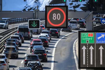 Schweiz Stau Gotthard