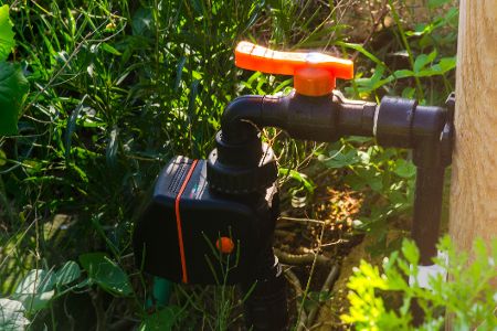 Bewässerungscomputer am Gartenschlauch