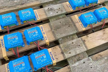 Tragbare Solarmodule Solartaschen Test