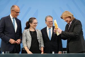 33 Vorschläge hat die Rentenkommission an die Bundesregierung übergeben.