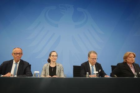 Die 33 Empfehlungen sollen das System der Alterssicherung stabilisieren.