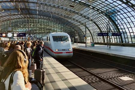 Deutsche Bahn: Zugverkehr nach Großstörung wieder angelaufen