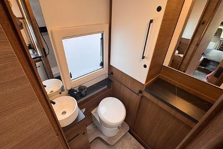 Benimar, yrteo 885, Teilintegrierter, neu, 2026, 2027, Hubbett, kein festes Bett, 2-Personen-Grundriss