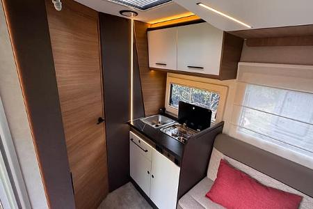 Benimar, yrteo 885, Teilintegrierter, neu, 2026, 2027, Hubbett, kein festes Bett, 2-Personen-Grundriss
