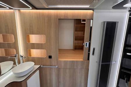 Heckbad, Raumbad, Kleiderschrank