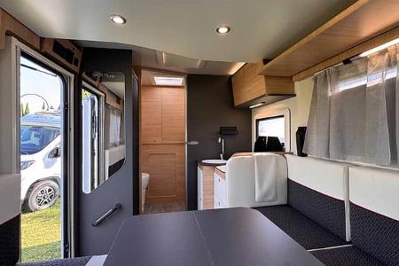 CX 64 Wohnraum, Giottiline Compact CX 64, Wohnmobil, Teilintegriert, Premiere