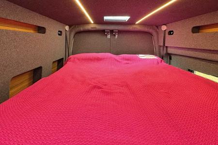 Perfect Van Fox Van, Campingbus, Heck, Bett