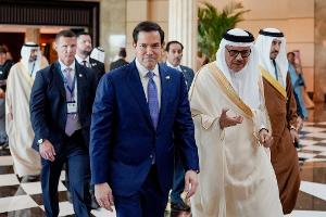 Rubio mit dem bahrainischen Außenminister al-Sajani.
