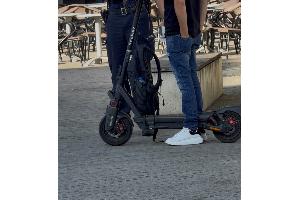 Kontrolle eines E-Scooter-Fahrers