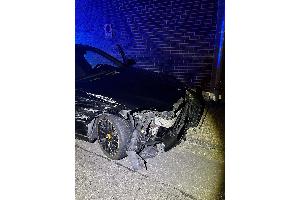 Der Mercedes-Benz des 26-Jährigen wies starke Schäden auf.