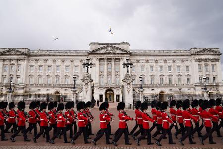 Der Monarch will nach der Renovierung des berühmten Buckingham-Palastes nicht dort wohnen. (Archivbild)