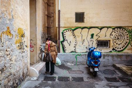 Die Vespa - für viele Italiener Begleiter im Alltag. (Archivbild)