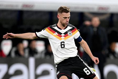 ABWEHR: Joshua Kimmich (bis 59.) - Note: 4,0 - Wirkte als Rechtsverteidiger einmal mehr nicht komplett sattelfest. Musste wegen der Tempodefizite in fast jedem Zweikampf ans Trikot des Gegenspielers greifen. Bei Flanken wurde es ebenfalls manchmal brenzlig. Mit Ball hingegen einer der sicheren DFB-Stars.