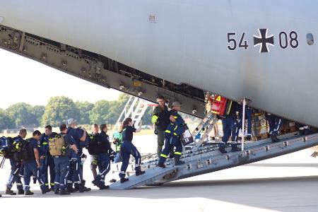 Vier Bundeswehrmaschinen bringen Hilfskräfte und Material nach Venezuela.