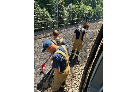 Vegetationsbrand am Hauptbahnhof. Bildquelle: Feuerwehr Stuttgart