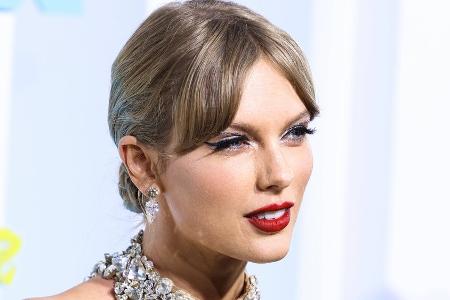 Taylor Swift: Treten diese Musikstars bei ihrer Hochzeit auf?