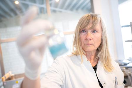 Ulrike Siemers, Co-Geschäftsführerin des Umweltinstituts, spricht von einem bunten Cocktail an Chemikalien, den die Tests zutage gefördert hätten.
