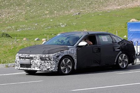 Erlkönig Hyundai Elentra