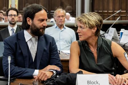 Die Angeklagte Christina Block und ihr Anwalt Ingo Bott am 60. Prozesstag.