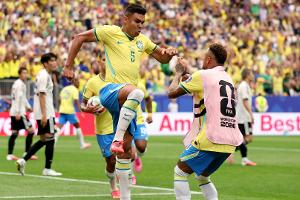 Samba in Houston: Brasilien ringt Japan nieder