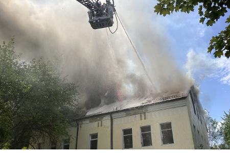 Dachstuhlbrand in der Pippingerstraße