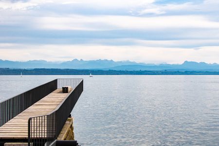 Seebrücke am Neuenburgersee