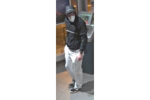 Bilder zur Öffentlichkeitsfahndung freigegeben; Quelle: Überwachungskamera