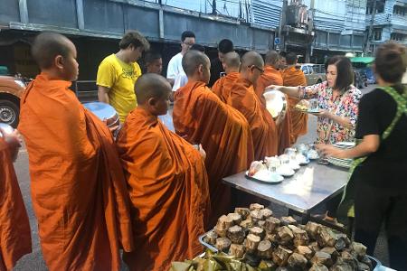 Mönche werden in Thailand tief verehrt. (Symbolbild)