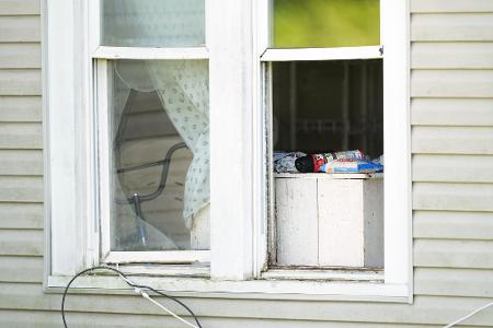 Nicht Menschenhandel, sondern ein innerfamiliärer Vorfall soll sich in diesem Holzhaus im US-Bundesstaat Ohio laut Behörden zugetragen haben. Die Ermittlungen laufen.