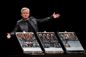 Nvidia-Chef Jensen Huang: Der Chipkonzern ist dank des KI-Booms das wertvollste Börsenunternehmen der Welt (Archivbild)