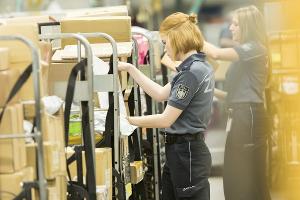 Schwerpunktkontrollen im Logistikzentrum