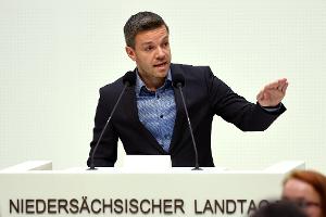 Deniz Kurku erhält Rückendeckung von Ministerpräsident Olaf Lies. (Archivbild)