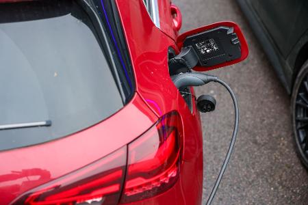 Die Nachfrage nach Elektroautos hat im ersten Halbjahr wieder deutlich angezogen. (Archivbild)