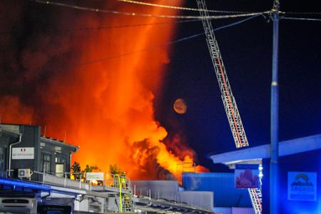 Für die Stuttgarter Feuerwehr war es einer der größten Einsätze seit Jahren.