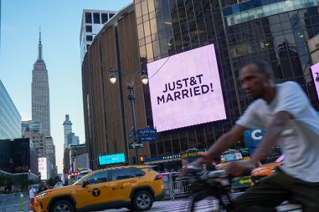 Auf Bildschirmen rund um den Madison Square Garden erschien die Aufschrift: 