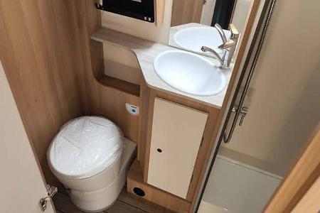 Bad, WC, Dusche, Waschbecken
