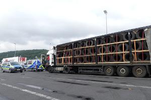 Überladener Sattelzug