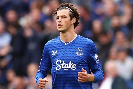 Kaufpflicht: Röhl wechselt fest zu Everton