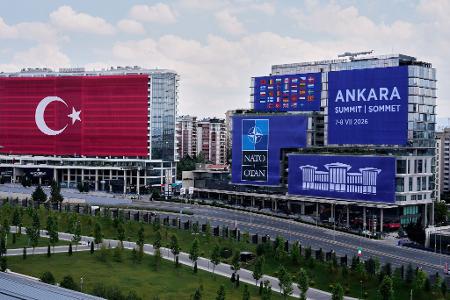 Die Nato trifft sich in der türkischen Hauptstadt Ankara.