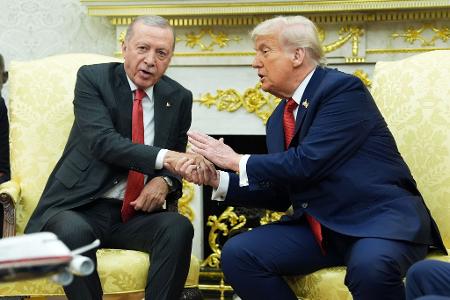 Trump fällt immer wieder mit Lob für Erdogan auf. (Archivbild)