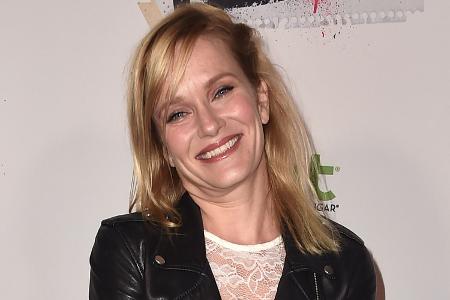 Nicholle Tom