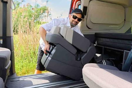 VW California Beach, Sitz, Mann